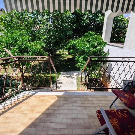 Πανσιόν Oriella Aparmtents 3*