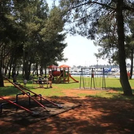 Πανσιόν Oriella Aparmtents Novigrad Istria