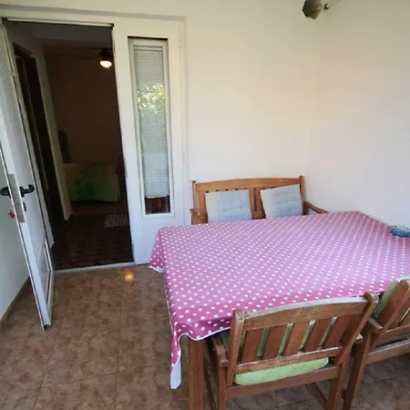 Πανσιόν Oriella Aparmtents 3*
